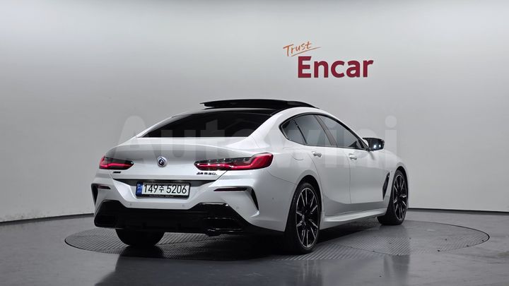 BMW 8 Series 2023 — 2