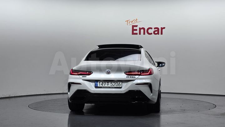 BMW 8 Series 2023 — 4