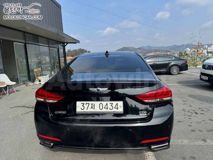 Hyundai Genesis 2016 — 4