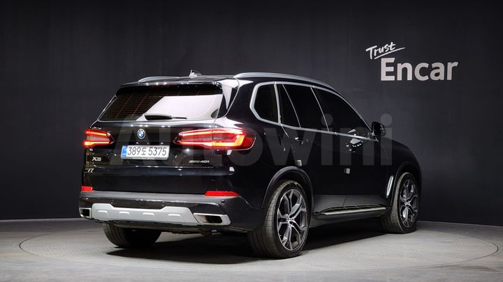 BMW X5 2021 — 2
