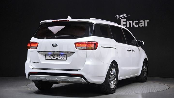 Kia Carnival 2017 — 2