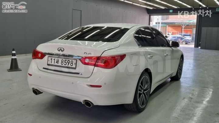 Infiniti Q 2015 — 2