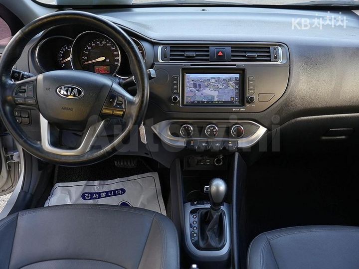 Kia Pride 2015 — 5