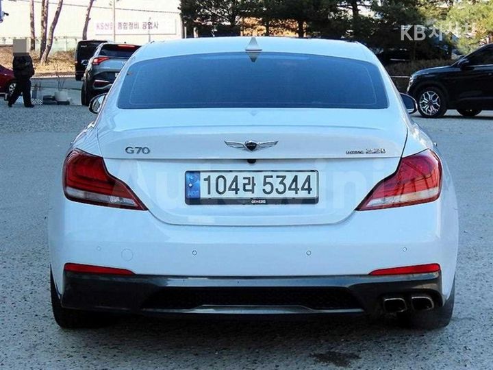 Genesis G70 2019 — 4