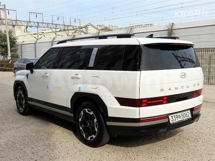 Hyundai SantaFe 2025 — 3