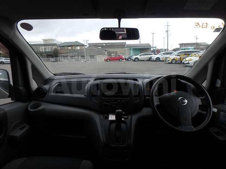 Nissan NV