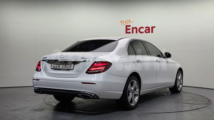 Mercedes Benz E Class 2017 — 2