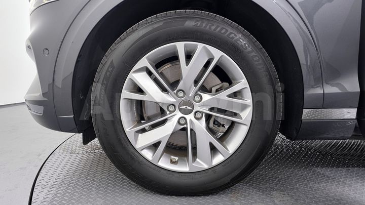 Genesis GV70 2023 — 5