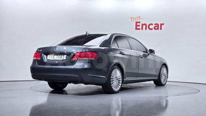 Mercedes-Benz E Class 2016 — 2