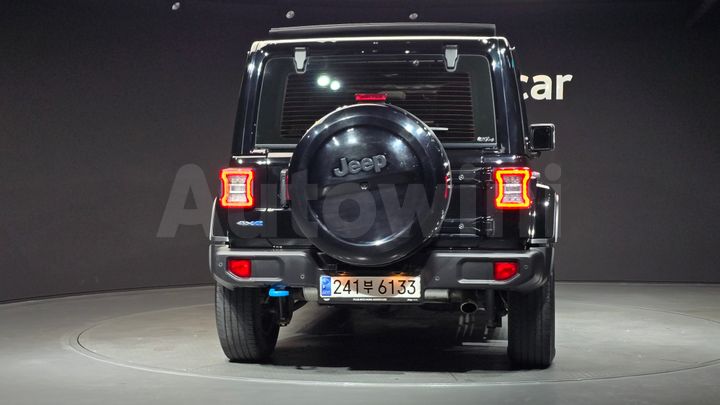 Jeep Wrangler 2022 — 4