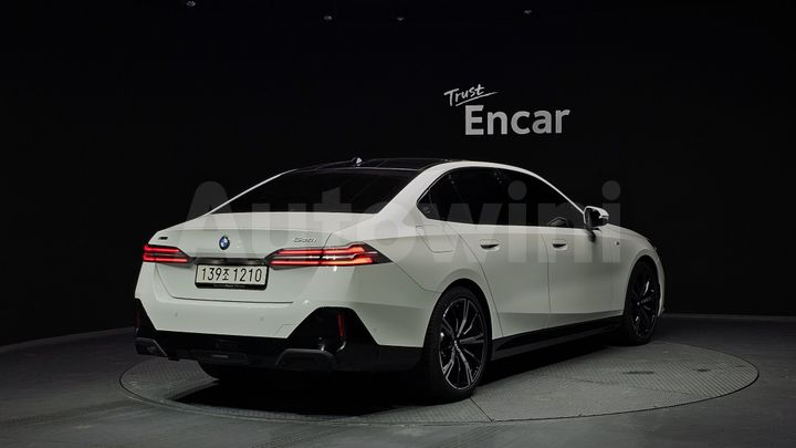BMW 5 Series 2025 — 2