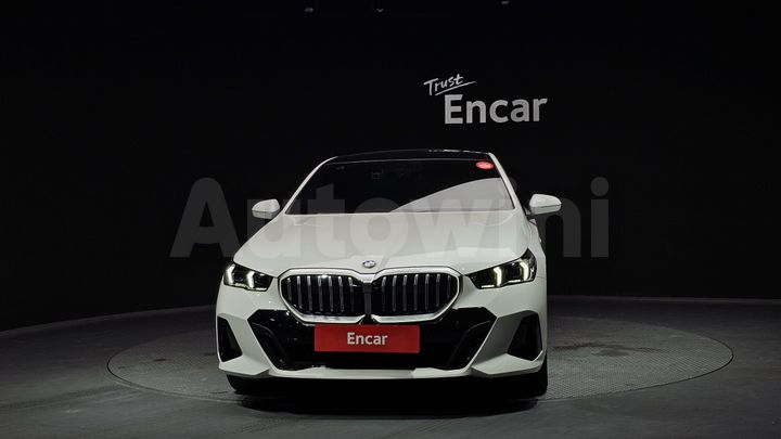 BMW 5 Series 2025 — 3