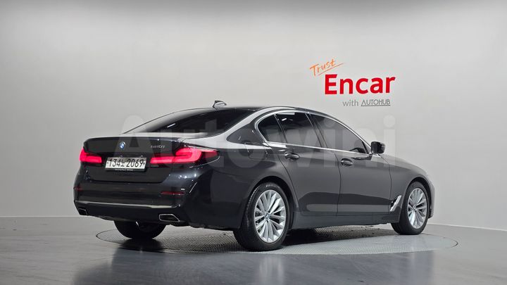 BMW 5 Series 2021 — 2