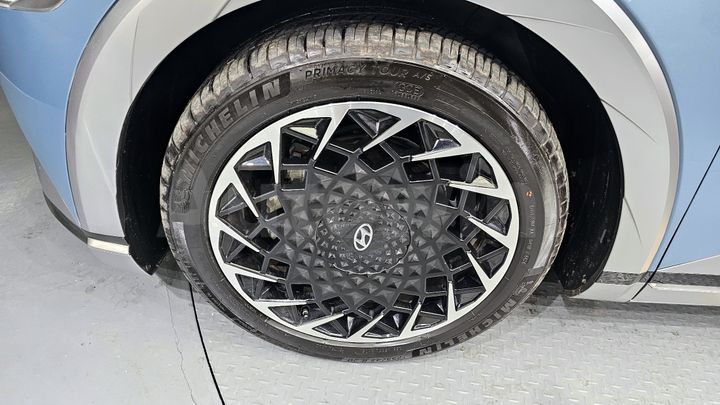 Hyundai Ioniq5 2024 — 5