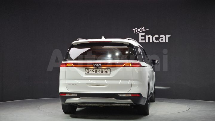 Kia Carnival 2022 — 4