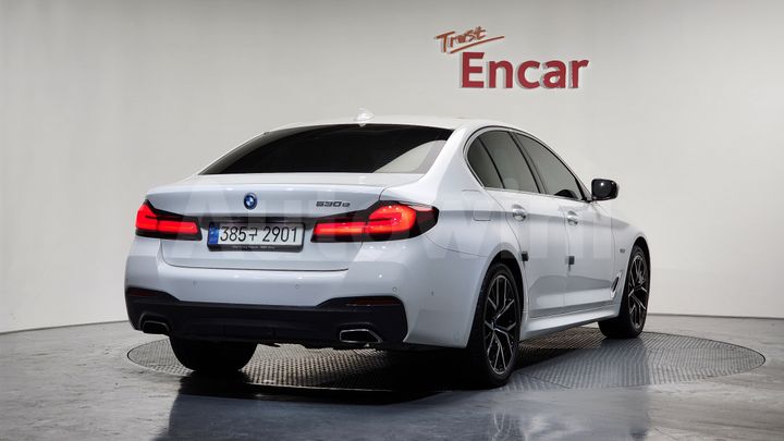 BMW 5 Series 2022 — 2