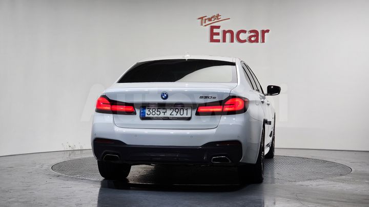 BMW 5 Series 2022 — 4