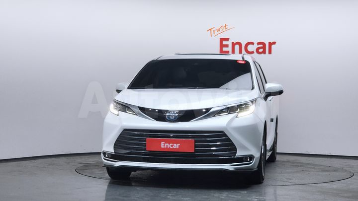 Toyota Sienna 2023 — 3