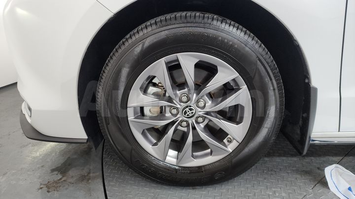 Toyota Sienna 2023 — 5