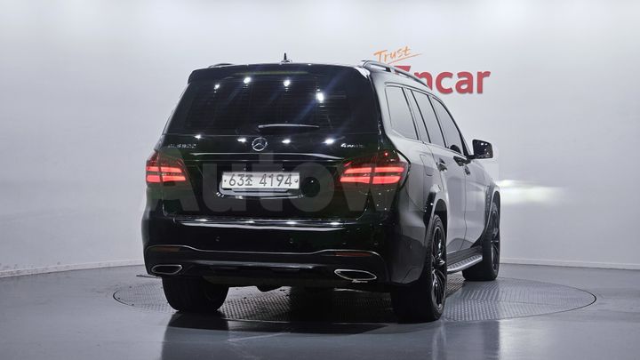 Mercedes Benz GLS Class 2017 — 4