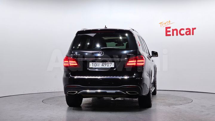 Mercedes Benz GLS Class 2017 — 4