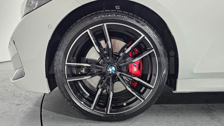 BMW 3 Series 2025 — 4