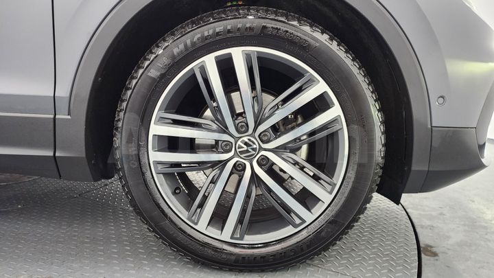 Volkswagen Tiguan 2021 — 5