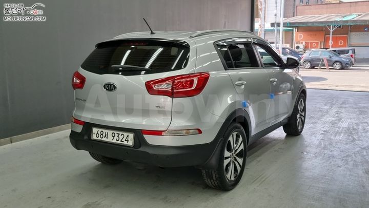 Kia Sportage 2010 — 2