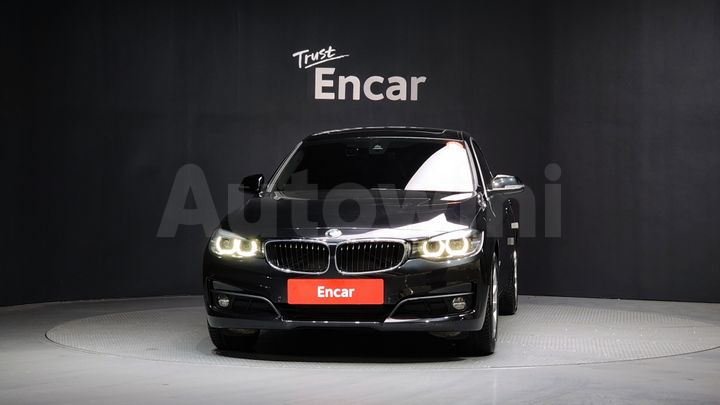 BMW 3 Series 2020 — 3