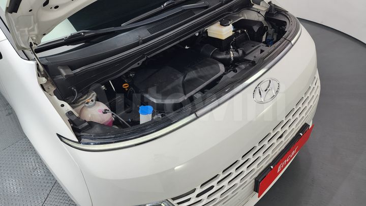 Hyundai Staria 2023 — 5