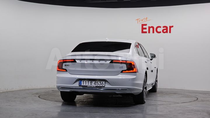 Volvo S90 2021 — 4