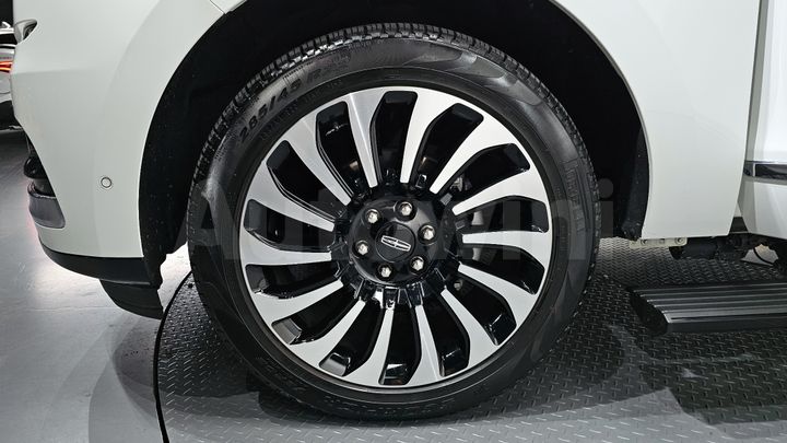 Lincoln Navigator 2023 — 5