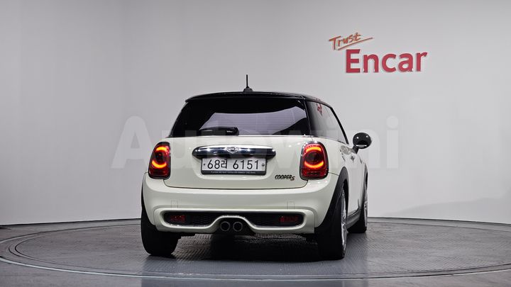 Mini Cooper 2015 — 4