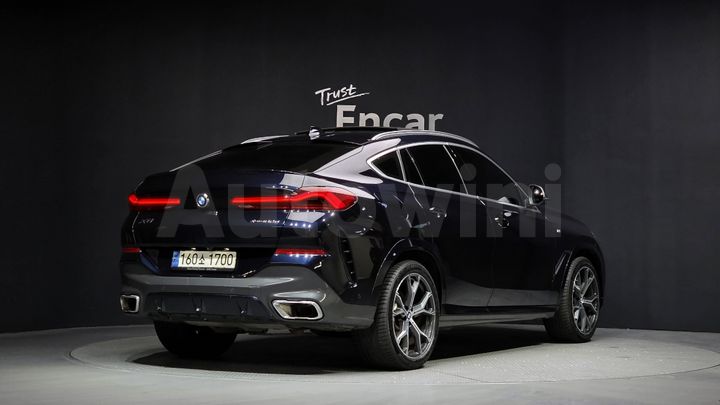 BMW X6 2023 — 2