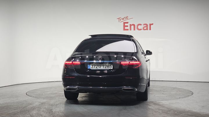 Mercedes Benz S Class 2022 — 3