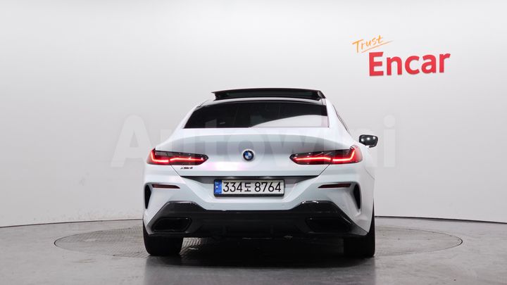 BMW 8 Series 2021 — 4
