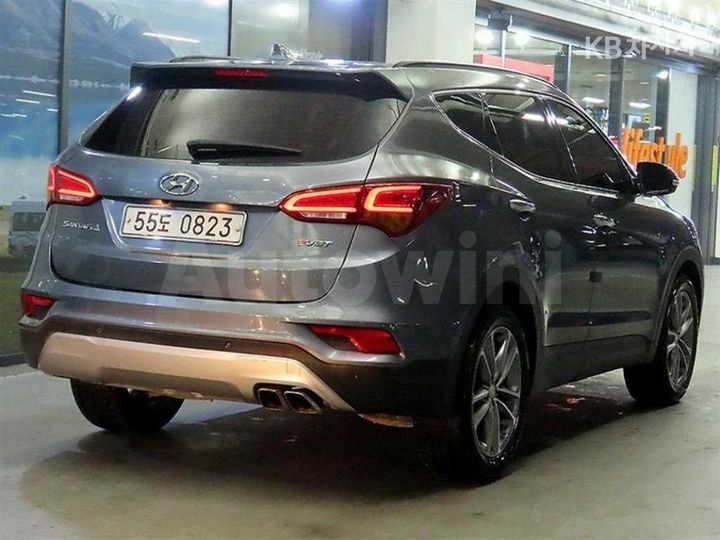 Hyundai SantaFe 2016 — 4