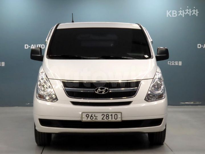 Hyundai Starex 2016 — 2