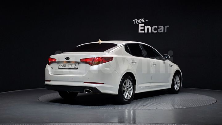Kia K5 2011 — 2