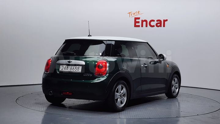 Mini Cooper 2015 — 2