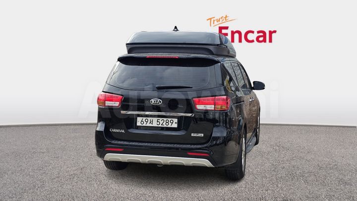 Kia Carnival 2017 — 4