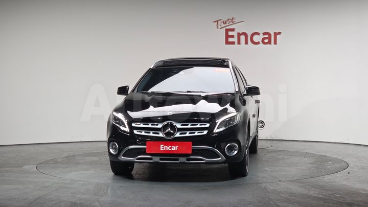 Mercedes Benz GLA Class 2019 — 2