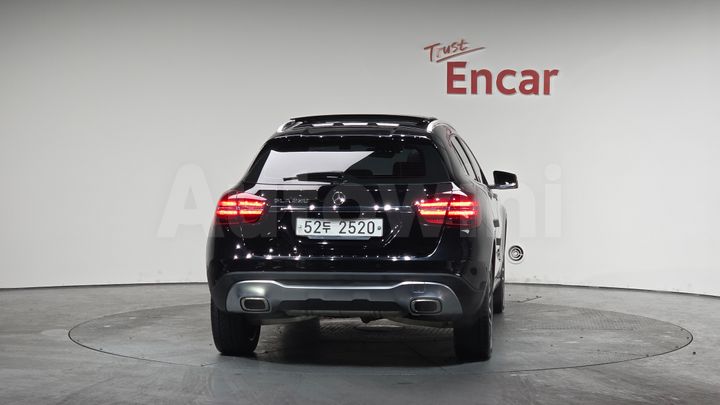 Mercedes Benz GLA Class 2019 — 3