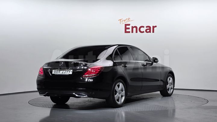 Mercedes Benz C Class 2018 — 2