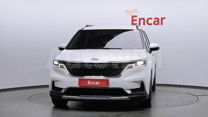 Kia Carnival 2021 — 3