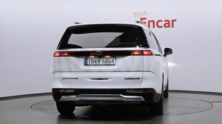 Kia Carnival 2021 — 4