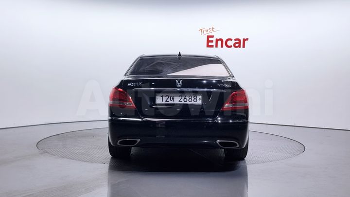Hyundai Equus 2010 — 4