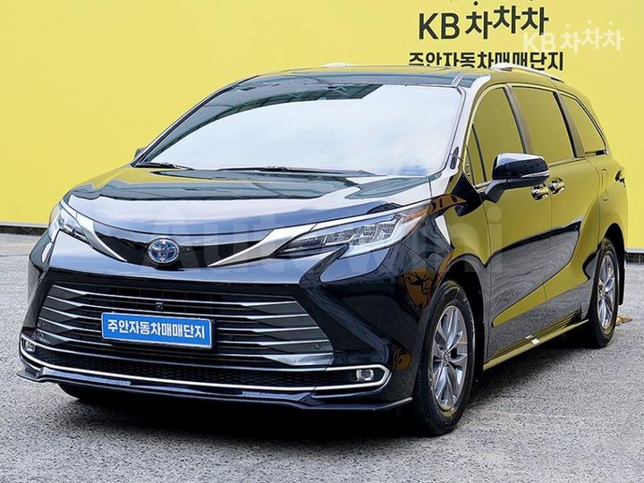 Toyota Sienna 2024 — 2
