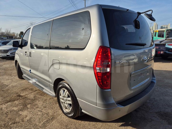 Hyundai Starex 2017 — 3