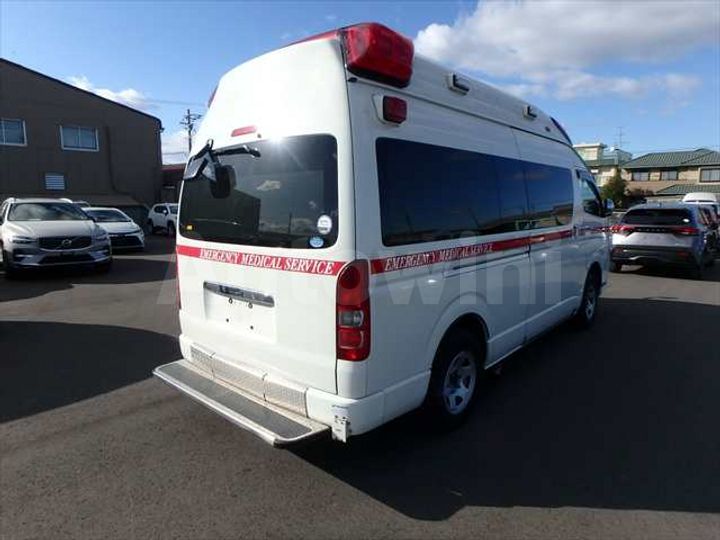 Toyota Hiace 2011 — 5